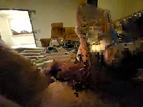 Snapshot of rezzzze chatting on 10/14/25, 05:47 rezzzze online show from 10/14/25, 05:47