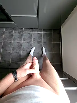 rezzzze online show from 11/19/25, 10:59