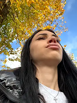 ilariea girl online show from 10/15/25, 07:19