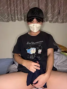 Snapshot of kumatan3434 chatting on 12/18/25, 12:33 kumatan3434 online show from 12/18/25, 12:33