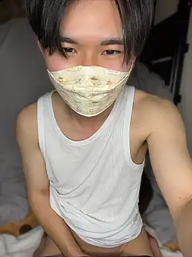 Snapshot of kumatan3434 chatting on 04/27/26, 11:08 kumatan3434 online show from 04/27/26, 11:08