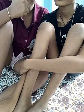 Snapshot of Unique_girls90 chatting on 03/05/26, 07:59 Unique girls90 online show from 03/05/26, 07:59