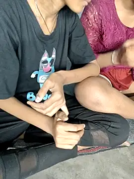 Snapshot of Unique_girls90 chatting on 03/21/26, 02:05 Unique girls90 online show from 03/21/26, 02:05