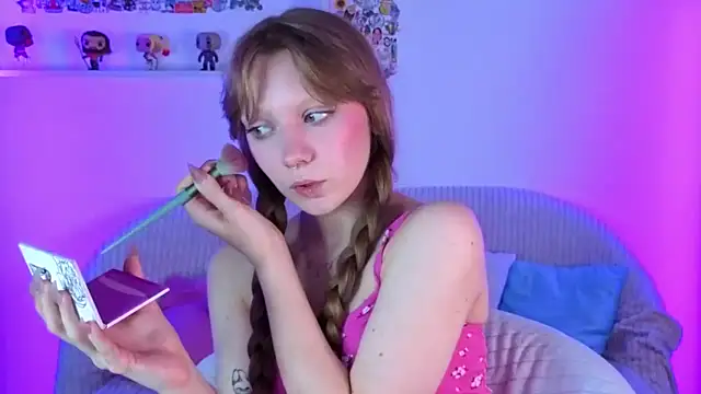 RoseGate online show from 10/28/25, 05:44