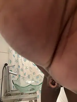 Snapshot of TallBlackKing chatting on 03/06/26, 11:28 TallBlackKing online show from 03/06/26, 11:28