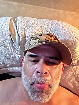 DeeBestEver online show from 12/22/25, 02:36