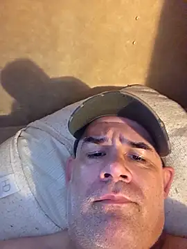 DeeBestEver online show from 04/12/26, 05:18