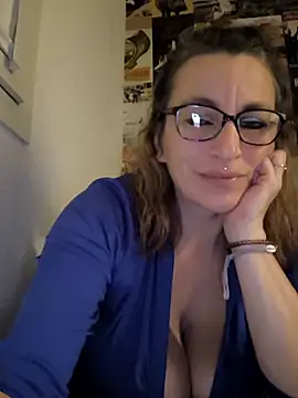 Fifi83Bell online show from 01/18/26, 12:25