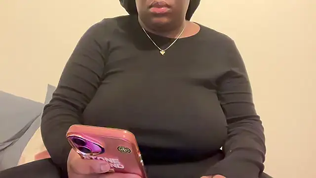 nanaisbackk online show from 02/12/26, 05:52