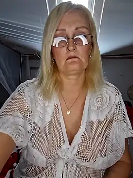 Snapshot of Jenny_Blum chatting on 10/15/25, 08:58 Jenny Blum online show from 10/15/25, 08:58