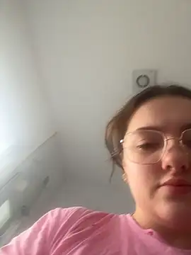 Victoria6989 online show from 02/16/26, 03:52