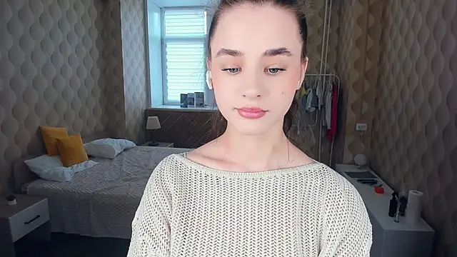 JinnyMcie online show from 10/18/25, 09:10