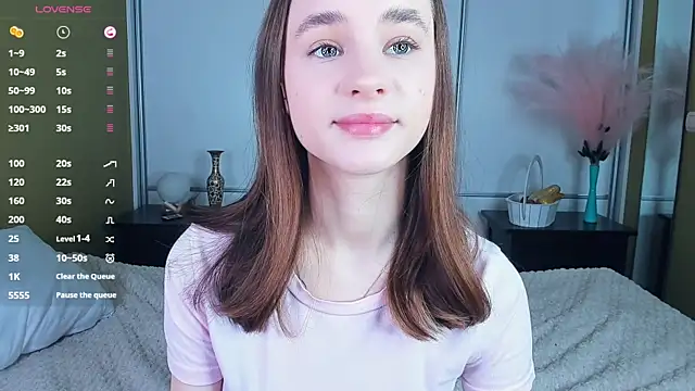 Snapshot of JinnyMcie chatting on 03/15/26, 09:04 JinnyMcie online show from 03/15/26, 09:04