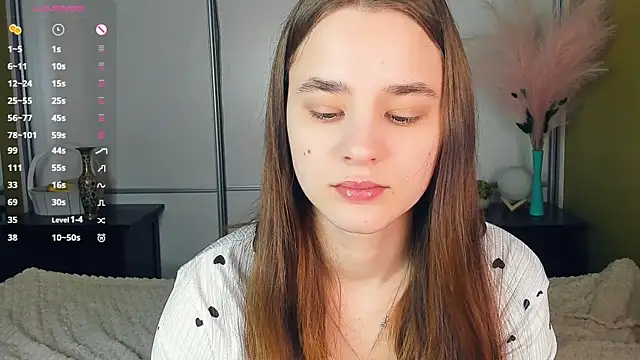 Snapshot of JinnyMcie chatting on 04/08/26, 08:03 JinnyMcie online show from 04/08/26, 08:03