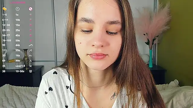 Snapshot of JinnyMcie chatting on 04/13/26, 07:25 JinnyMcie online show from 04/13/26, 07:25