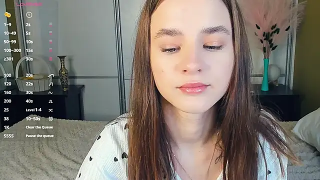 Snapshot of JinnyMcie chatting on 04/17/26, 06:16 JinnyMcie online show from 04/17/26, 06:16