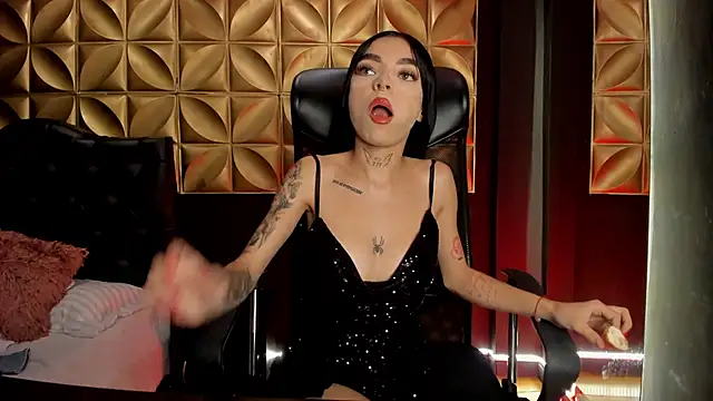 scarlettvelvet  online show from 12/04/25, 04:05