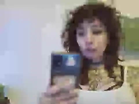 Snapshot of RebekahRose chatting on 10/06/25, 09:34 RebekahRose online show from 10/06/25, 09:34