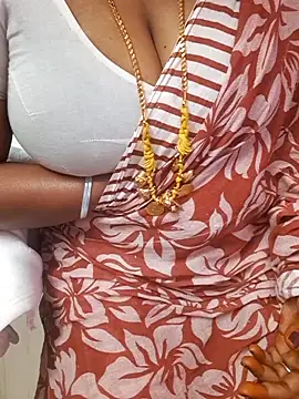 Snapshot of Tamil_Ammani chatting on 02/21/26, 05:58 Tamil Ammani online show from 02/21/26, 05:58