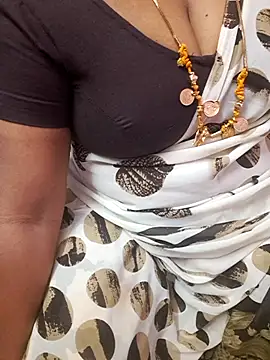 Snapshot of Tamil_Ammani chatting on 03/31/26, 11:38 Tamil Ammani online show from 03/31/26, 11:38