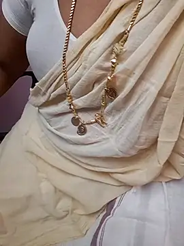 Snapshot of Tamil_Ammani chatting on 07/05/26, 05:31 Tamil Ammani online show from 07/05/26, 05:31