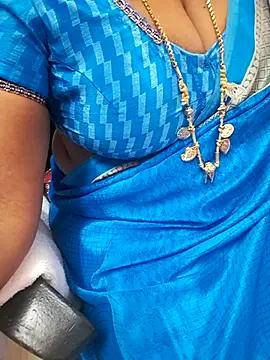 Snapshot of Tamil_Ammani chatting on 07/06/26, 05:26 Tamil Ammani online show from 07/06/26, 05:26