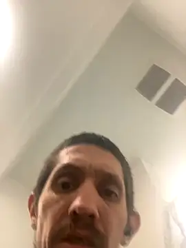 Snapshot of daddydannyboy13 chatting on 11/28/25, 05:32 daddydannyboy13 online show from 11/28/25, 05:32