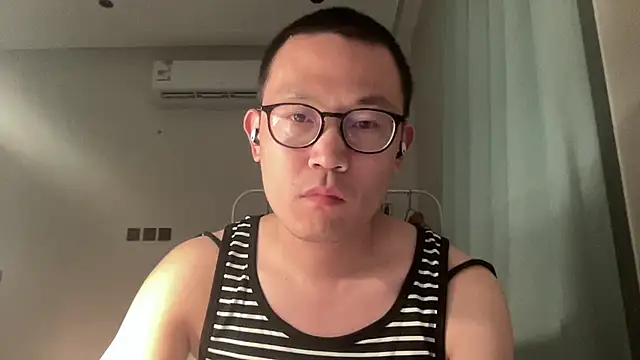 yewuzhibb online show from 10/02/25, 06:59