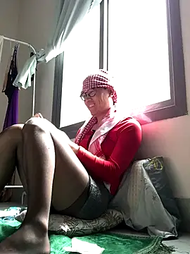 yewuzhibb online show from 10/11/25, 07:51