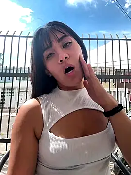 LunaMartinez Pink online show from 10/09/25, 07:12