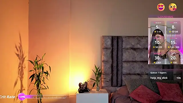 AnnaSwift  online show from 04/25/26, 01:41