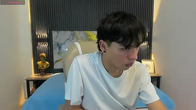 Snapshot of StiwenTwink chatting on 10/21/25, 03:35 StiwenTwink online show from 10/21/25, 03:35