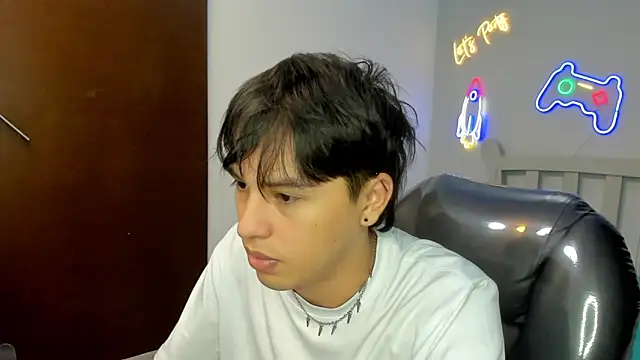 StiwenTwink online show from 11/04/25, 12:37