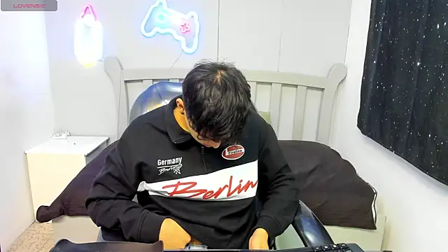 StiwenTwink online show from 11/15/25, 02:02