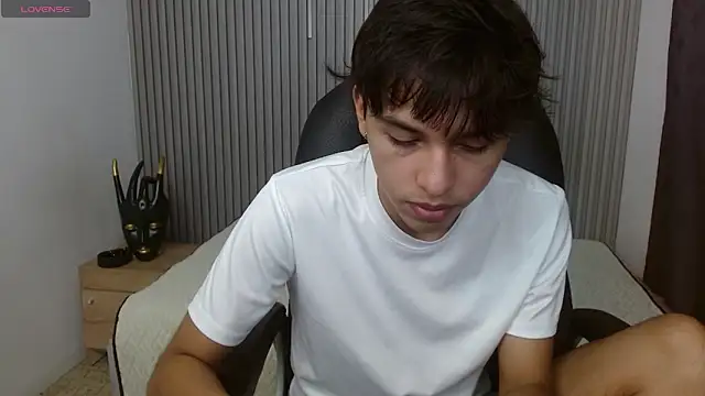 Snapshot of StiwenTwink chatting on 03/31/26, 03:12 StiwenTwink online show from 03/31/26, 03:12