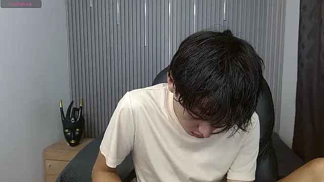 Snapshot of StiwenTwink chatting on 04/08/26, 01:33 StiwenTwink online show from 04/08/26, 01:33