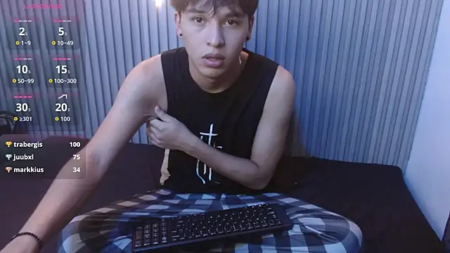Snapshot of StiwenTwink chatting on 07/19/26, 10:46 StiwenTwink online show from 07/19/26, 10:46