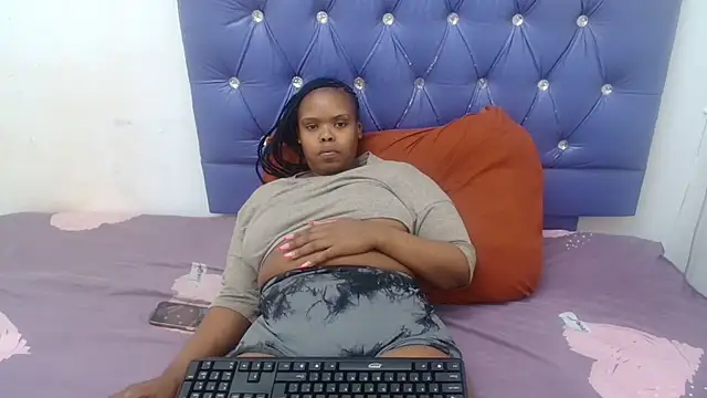 XYummyDoll32 online show from 10/22/25, 03:01