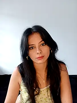 SaraMistick online show from 10/08/25, 12:14