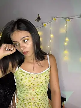 Snapshot of SaraMistick chatting on 03/30/26, 11:00 SaraMistick online show from 03/30/26, 11:00