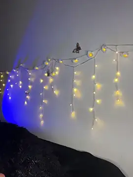 Snapshot of SaraMistick chatting on 04/09/26, 10:31 SaraMistick online show from 04/09/26, 10:31