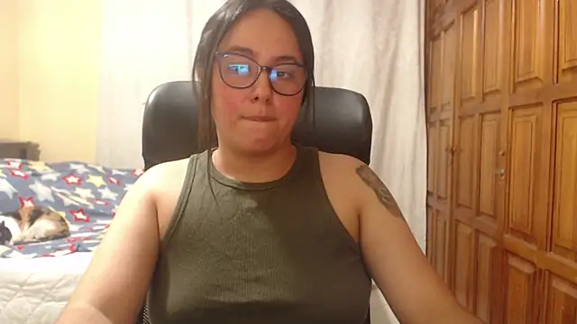 Snapshot of Venus_cat_ chatting on 05/30/26, 01:57 Venus cat online show from 05/30/26, 01:57