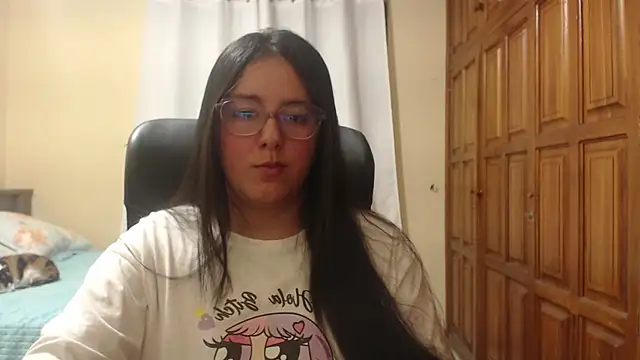 Snapshot of Venus_cat_ chatting on 07/25/26, 01:36 Venus cat online show from 07/25/26, 01:36
