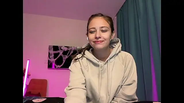 erikaa miuu online show from 10/25/25, 05:08