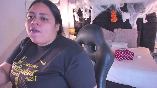 MayaCurvy online show from 11/02/25, 04:15