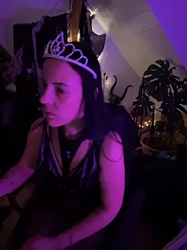 Snapshot of V-WINELOVER chatting on 10/18/25, 09:59 V-WINELOVER online show from 10/18/25, 09:59