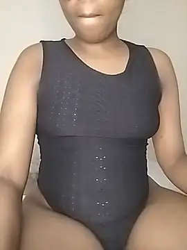 Snapshot of baddiehot_butt chatting on 07/11/26, 06:21 baddiehot butt online show from 07/11/26, 06:21