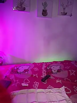 Snapshot of Solaangel_ chatting on 12/15/25, 11:31 Solaangel online show from 12/15/25, 11:31