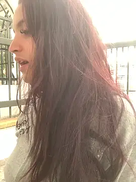 AuroraPink  online show from 10/20/25, 08:09