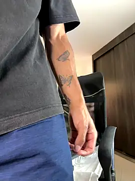 DanteeStone online show from 10/04/25, 03:43